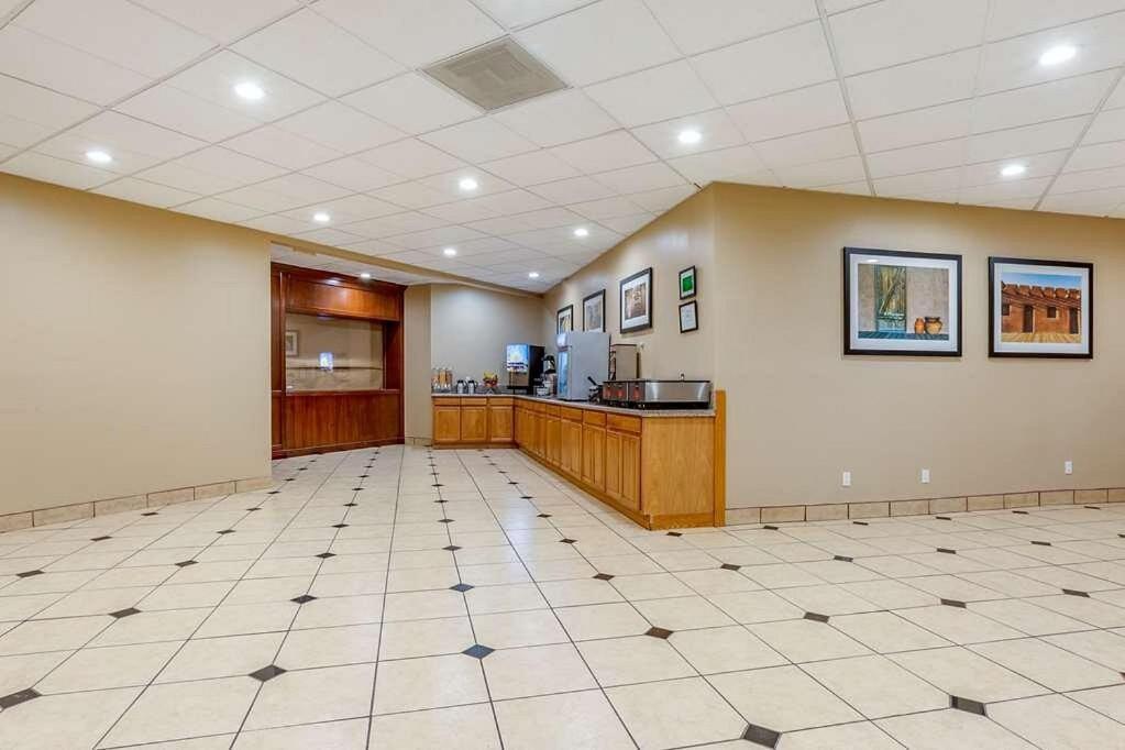 Clarion Inn & Suites, Roswell Zewnętrze zdjęcie