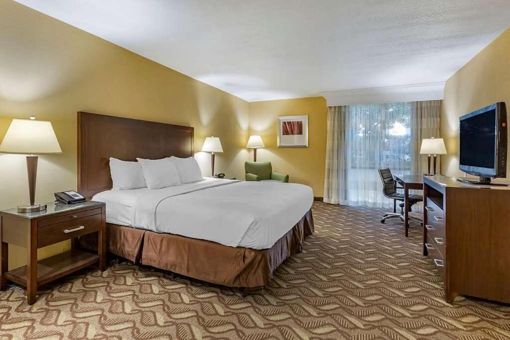 Clarion Inn & Suites, Roswell Zewnętrze zdjęcie