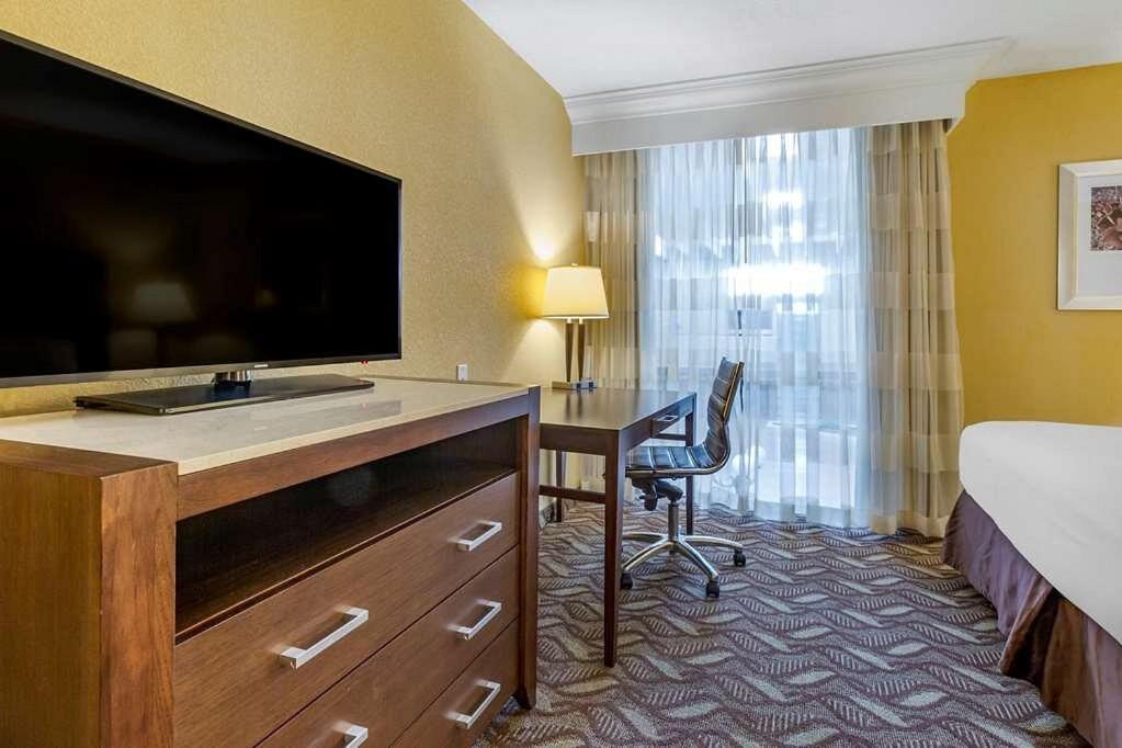 Clarion Inn & Suites, Roswell Zewnętrze zdjęcie